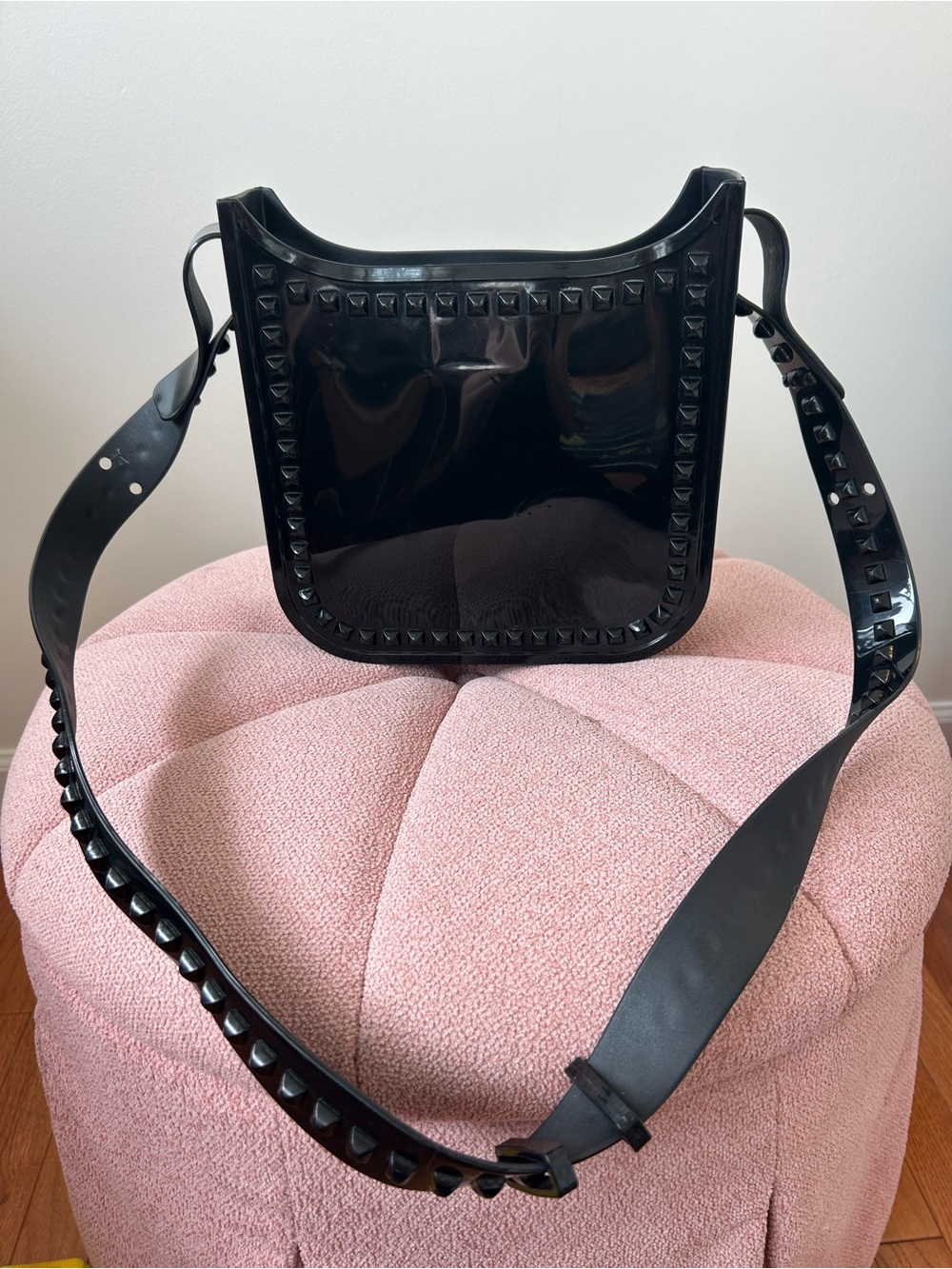 Carmen Sol Black Studded Patent Crossbody Bag - EUC
